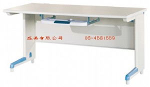 OA-160辦公桌(附一只ABS鍵盤架) W160xD7